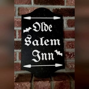Black & White Old Olde Inn Salem Ma Mass Massachusetts Sign Happy Hallow…